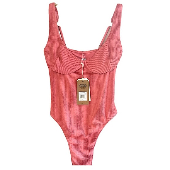 👙NWT BILLABONG SWIM | HIGH-WAISTED | UNDERWIRE | ONE PIECE | CORAL | SMALL - Picture 1 of 12